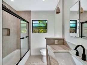 19434 Calvert Street, Tarzana CA 91335