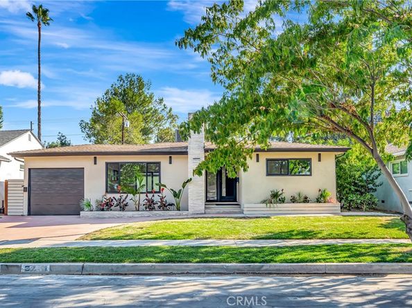 19434 Calvert Street, Tarzana CA 91335