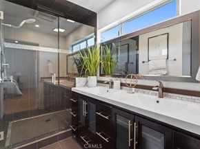 5324 N Kester Ave 12, Sherman Oaks CA 91411