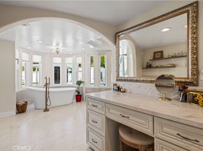 8944 Enfield, Sherwood Forest CA 91325