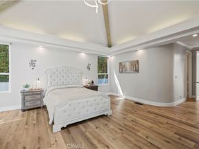 8944 Enfield, Sherwood Forest CA 91325