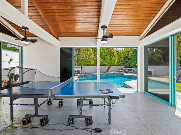8944 Enfield, Sherwood Forest CA 91325