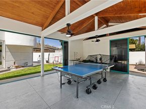 8944 Enfield, Sherwood Forest CA 91325