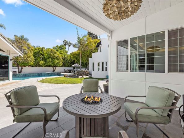 8944 Enfield, Sherwood Forest CA 91325