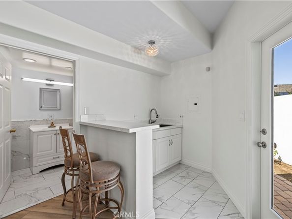 8944 Enfield, Sherwood Forest CA 91325