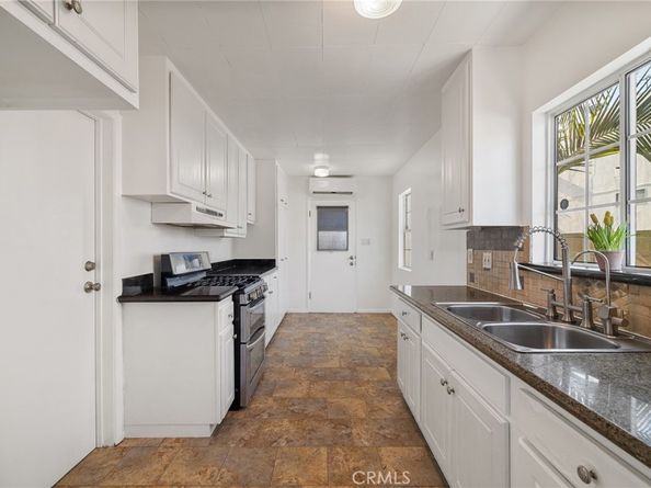 6339 Riverton Avenue, North Hollywood CA 91606