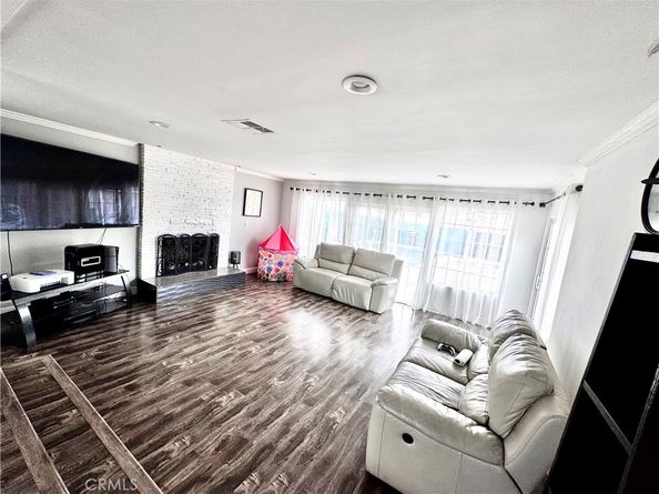 10152 Stanwin Avenue, Arleta CA 91331