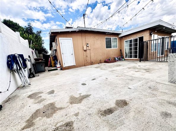 10152 Stanwin Avenue, Arleta CA 91331