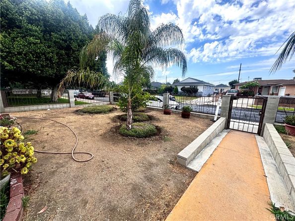 10152 Stanwin Avenue, Arleta CA 91331