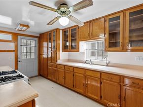 6190 Mesa, Los Angeles CA 90042