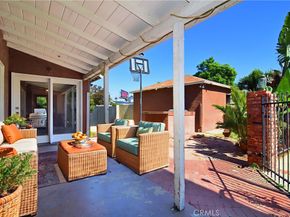 7514 Paso Robles Avenue, Lake Balboa CA 91406