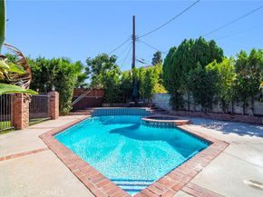 7514 Paso Robles Avenue, Lake Balboa CA 91406