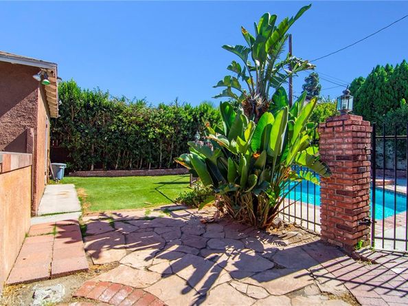 7514 Paso Robles Avenue, Lake Balboa CA 91406