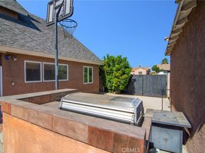 7514 Paso Robles Avenue, Lake Balboa CA 91406