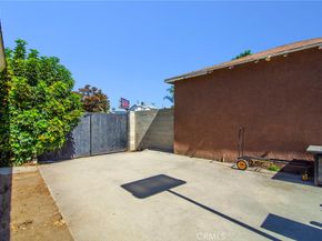 7514 Paso Robles Avenue, Lake Balboa CA 91406