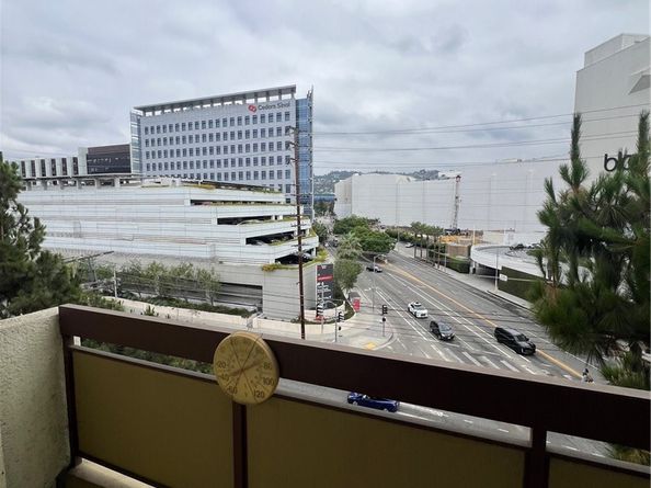 321 S San Vicente Boulevard 608, Los Angeles CA 90048