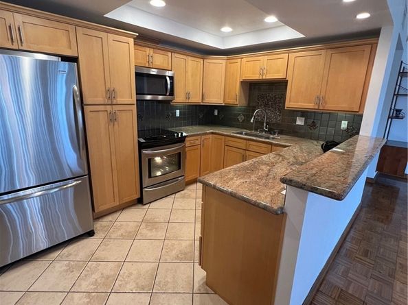 321 S San Vicente Boulevard 608, Los Angeles CA 90048