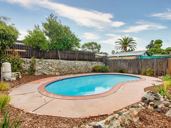10208 Marcus Avenue, Tujunga CA 91042