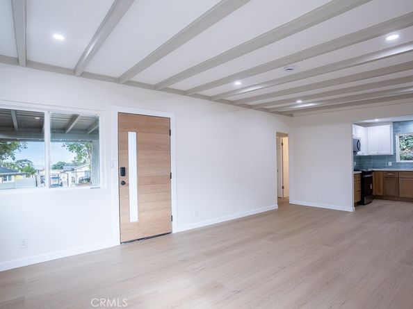 10208 Marcus Avenue, Tujunga CA 91042