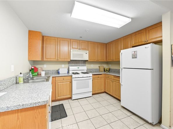 200 N 5 TH Street 101, Alhambra CA 91801