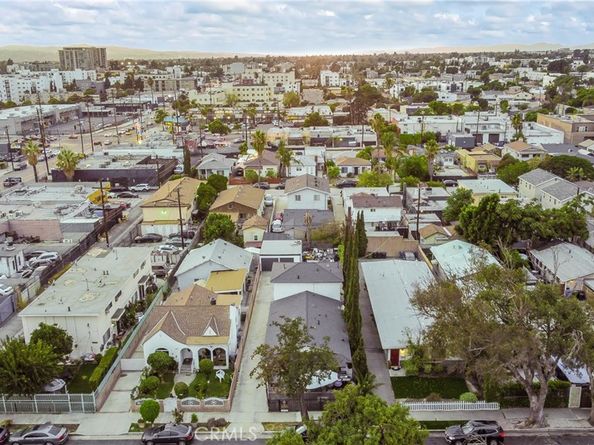 5623 Cleon Avenue, North Hollywood CA 91601