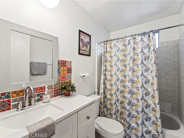 5623 Cleon Avenue, North Hollywood CA 91601