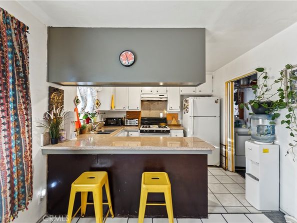 5623 Cleon Avenue, North Hollywood CA 91601