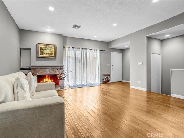 18242 Burbank Boulevard 8, Tarzana CA 91356