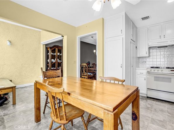 18242 Burbank Boulevard 8, Tarzana CA 91356