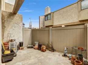 18242 Burbank Boulevard 8, Tarzana CA 91356
