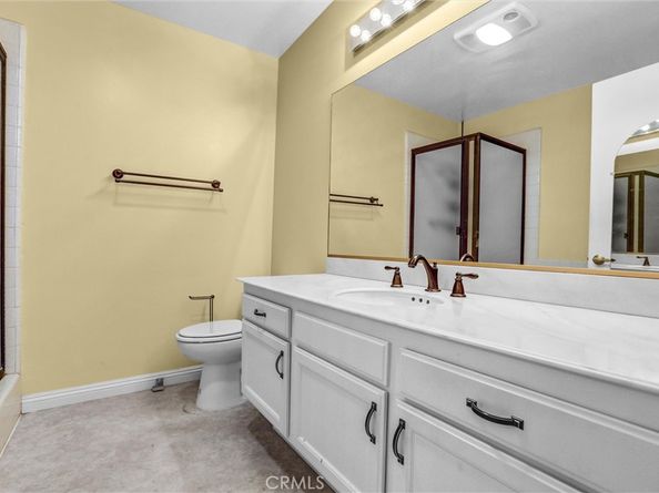 18242 Burbank Boulevard 8, Tarzana CA 91356