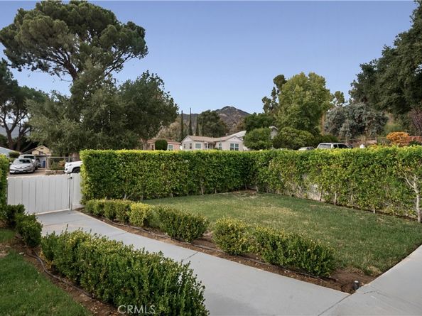 13266 Dyer Street, Sylmar CA 91342