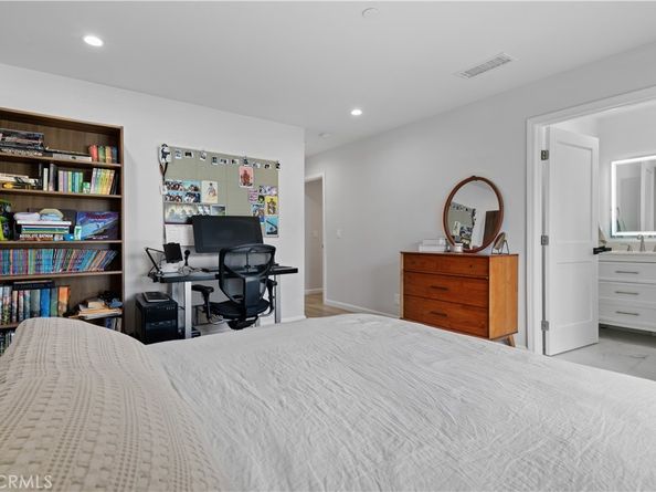 13266 Dyer Street, Sylmar CA 91342