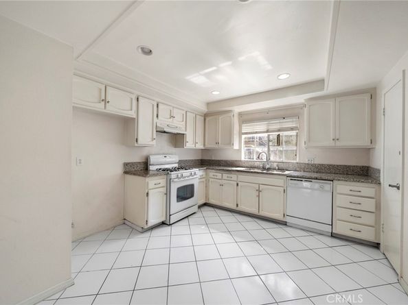 5916 Whitsett AVE 2, Valley Village CA 91607