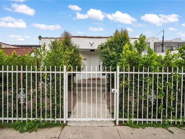 1626 S Rimpau, Los Angeles CA 90019