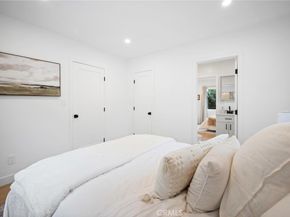 1626 S Rimpau, Los Angeles CA 90019