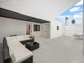 1626 S Rimpau, Los Angeles CA 90019