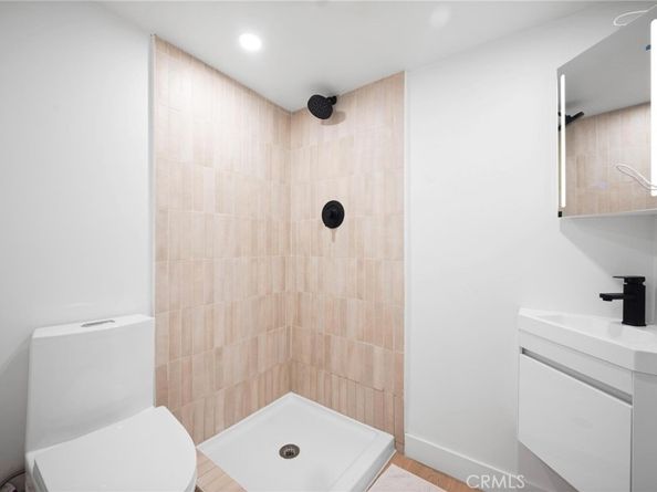 1626 S Rimpau, Los Angeles CA 90019