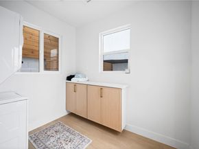 1626 S Rimpau, Los Angeles CA 90019