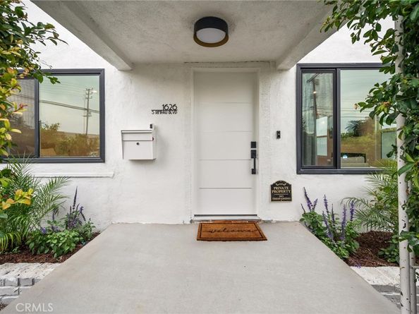 1626 S Rimpau, Los Angeles CA 90019