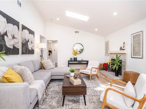 11722 Hayvenhurst, Granada Hills CA 91344