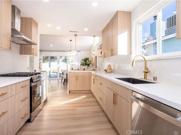 11722 Hayvenhurst, Granada Hills CA 91344