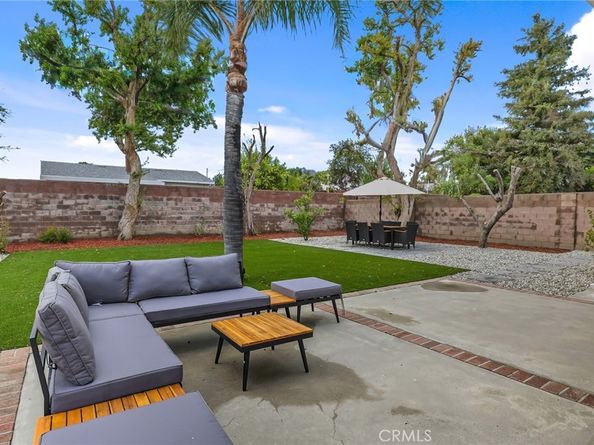 9233 Swinton Avenue, North Hills CA 91343