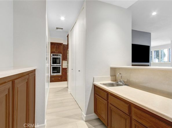 4949 Genesta Avenue 104, Encino CA 91316