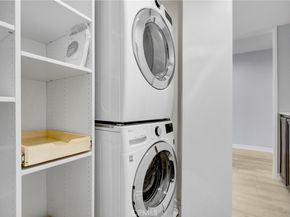 4949 Genesta Avenue 104, Encino CA 91316