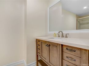 4949 Genesta Avenue 104, Encino CA 91316