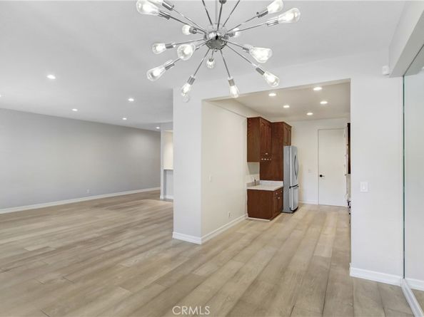 4949 Genesta Avenue 104, Encino CA 91316