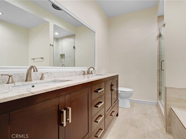 4949 Genesta Avenue 104, Encino CA 91316