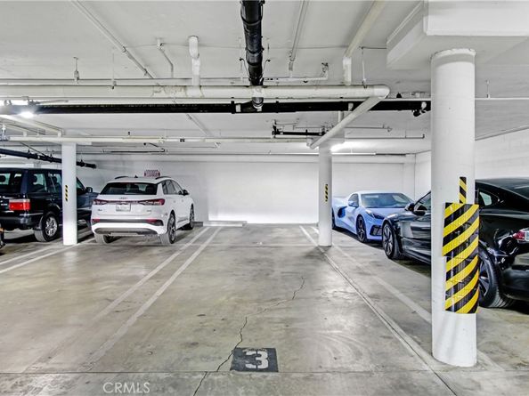 4949 Genesta Avenue 104, Encino CA 91316