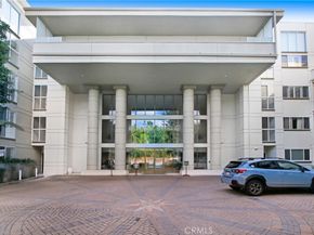 4949 Genesta Avenue 104, Encino CA 91316